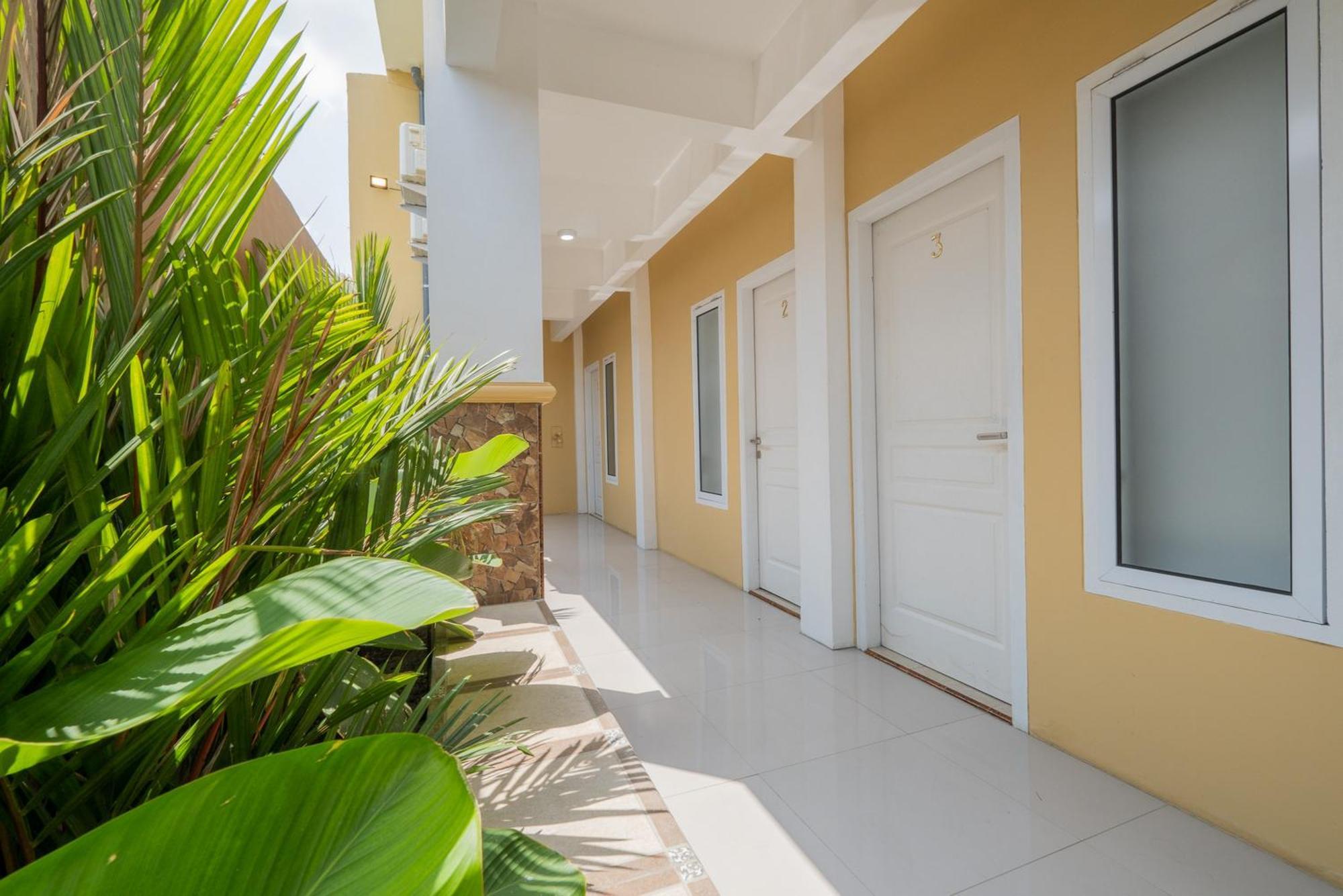 Reddoorz Syariah Near Rsud Dr Iskak Tulungagung Hotel Kedungwaru Kültér fotó
